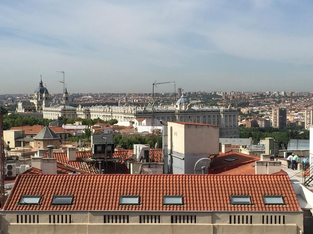 Hotel Madrid Centro, Affiliated By Melia Exteriör bild