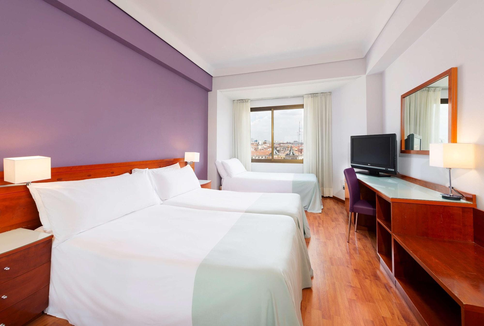 Hotel Madrid Centro, Affiliated By Melia Exteriör bild