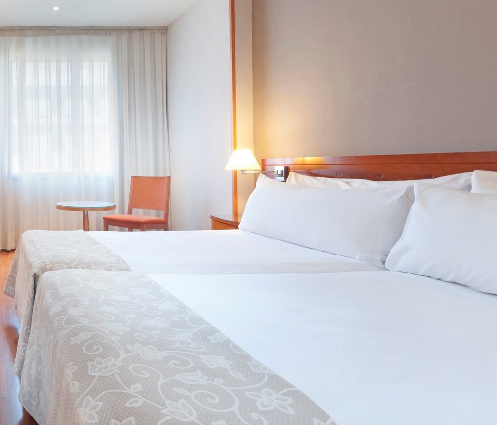 Hotel Madrid Centro, Affiliated By Melia Exteriör bild