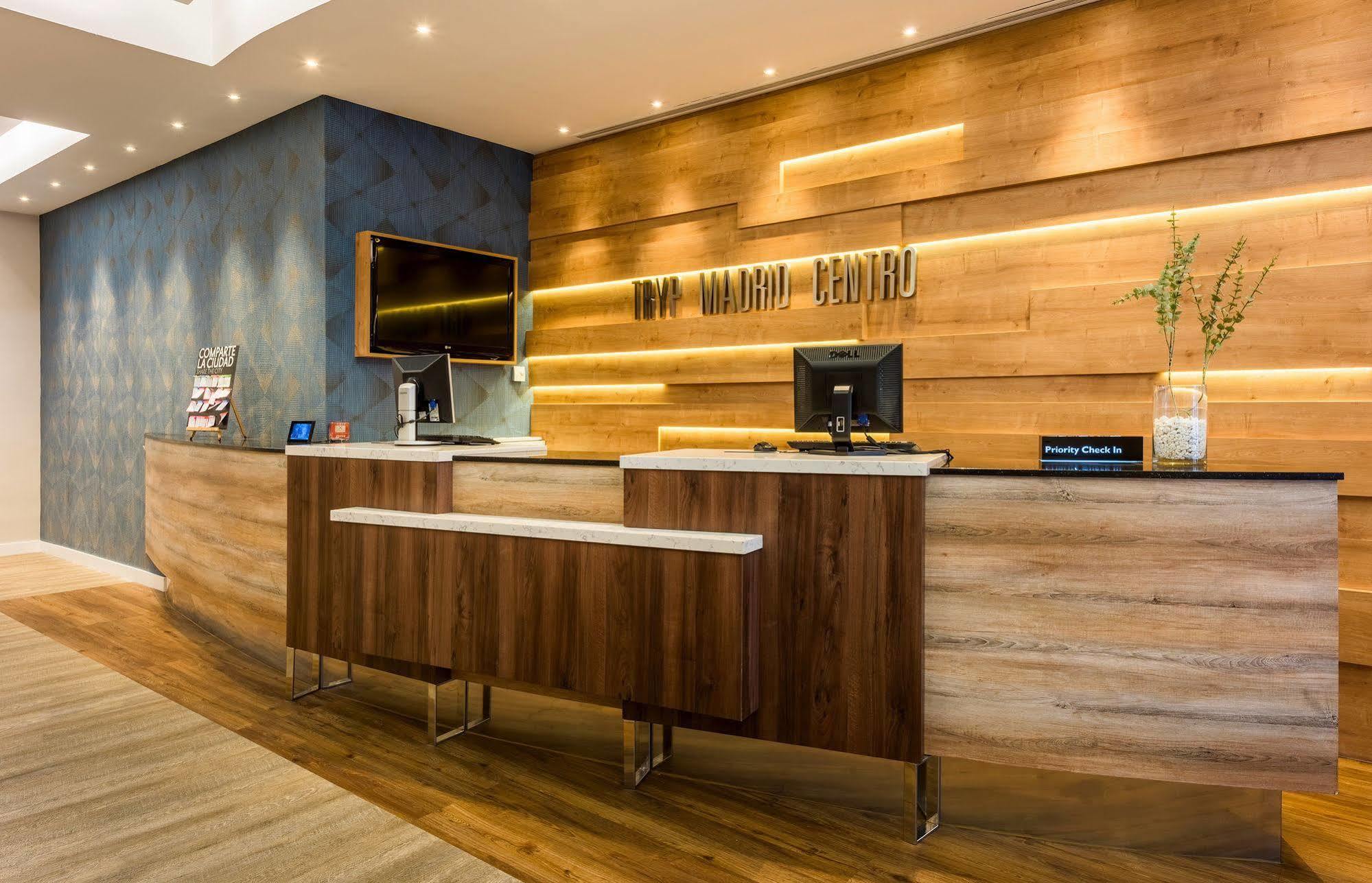 Hotel Madrid Centro, Affiliated By Melia Exteriör bild