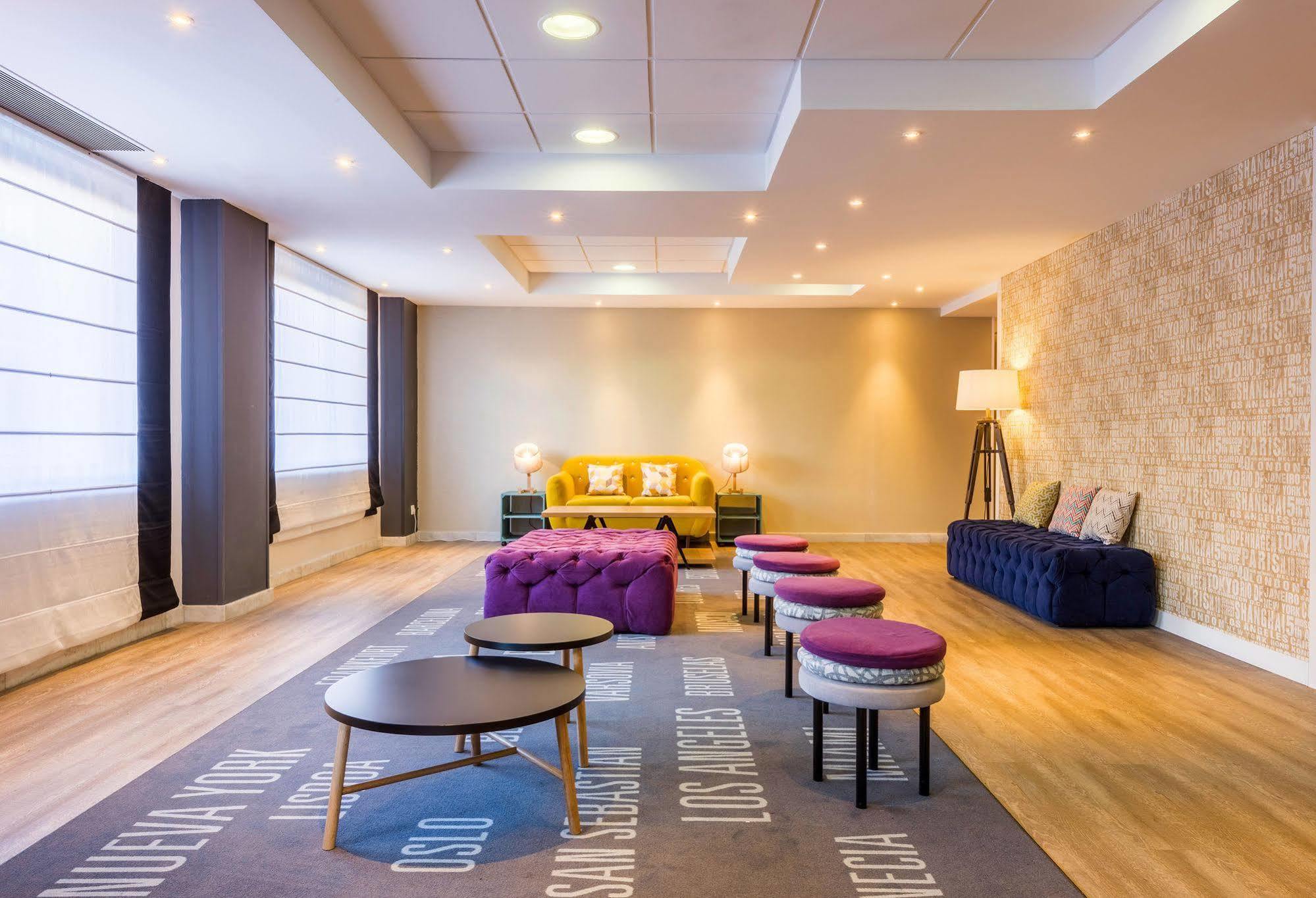 Hotel Madrid Centro, Affiliated By Melia Exteriör bild